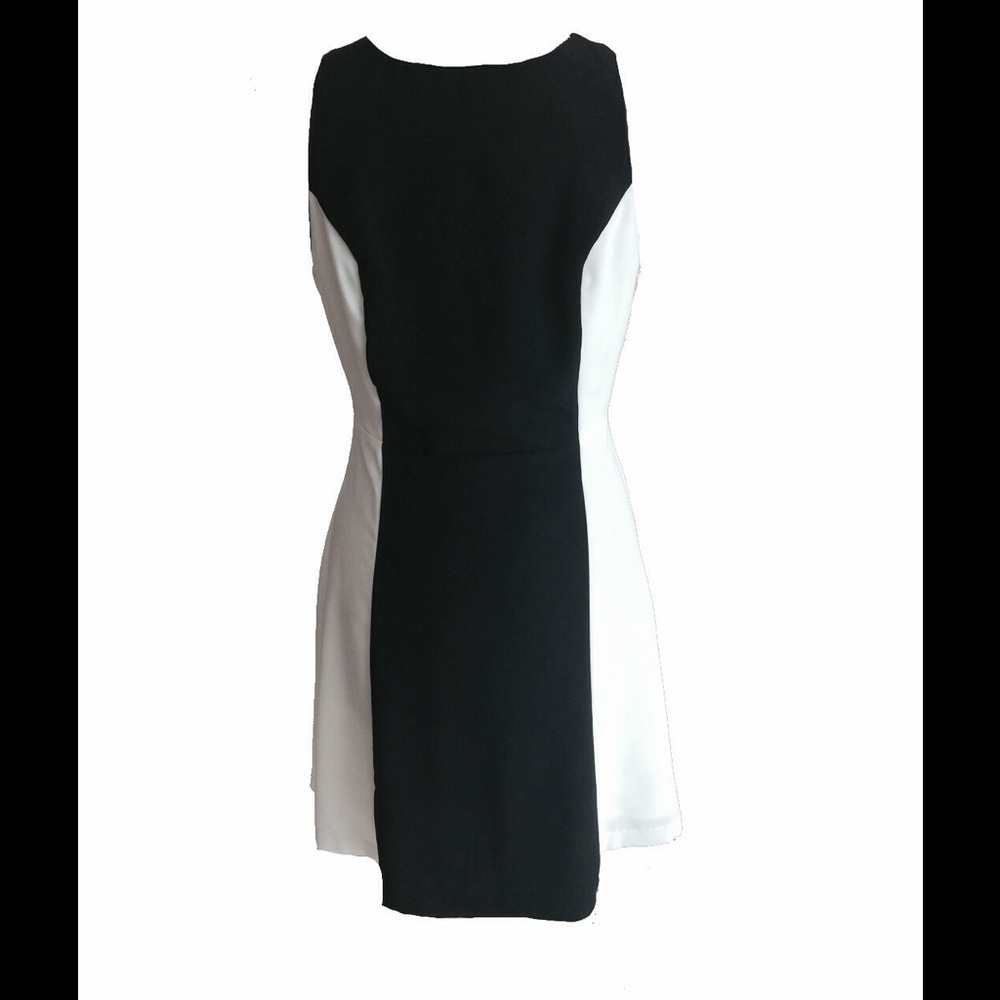 BB Dakota Black White Colorblock Mini Dress with Keyhole Back Dress • Size 8